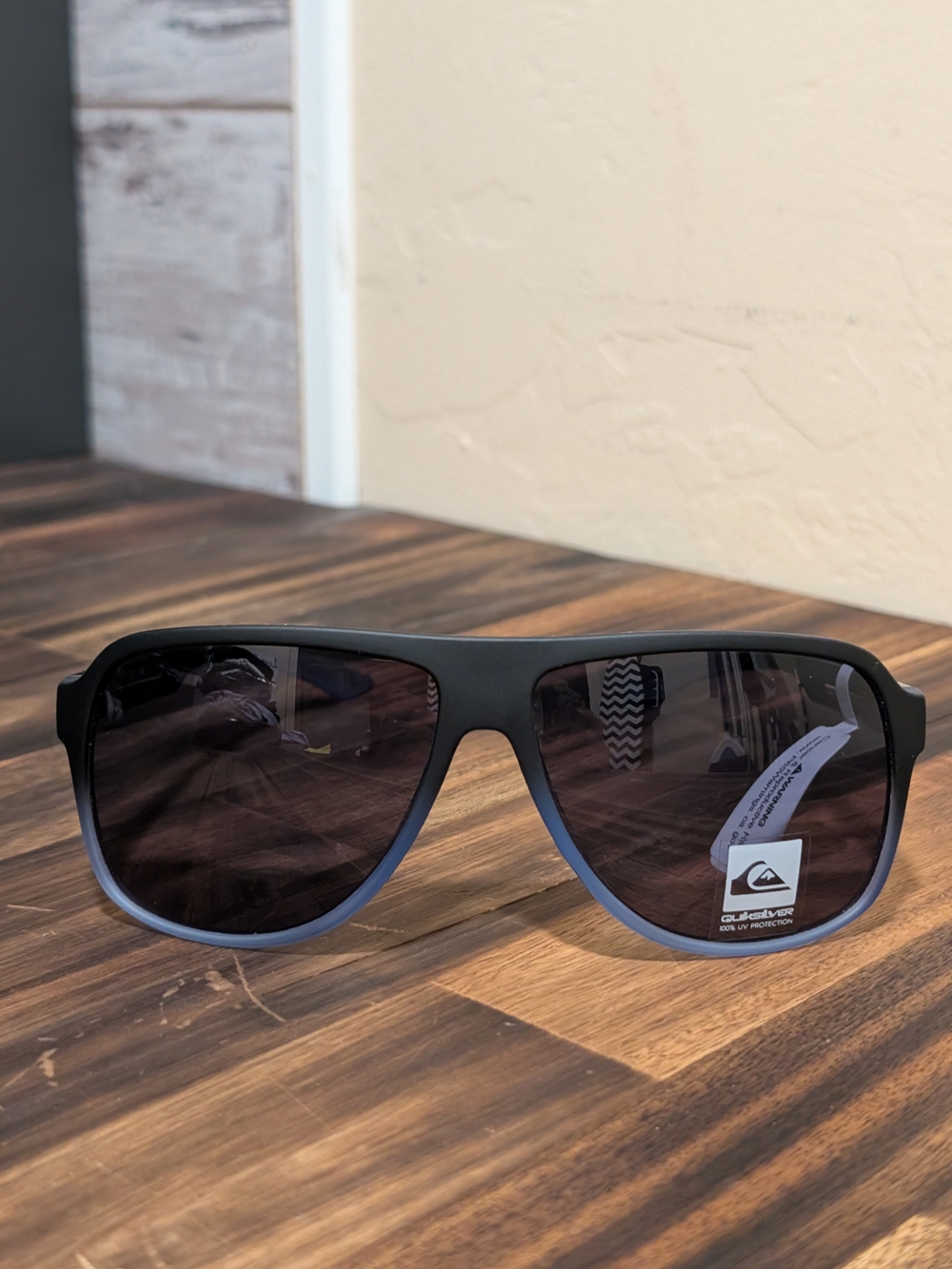 NWT Quiksilver Unisex Mens Womans Black/Blue Aviator SunglassesQS3010OP